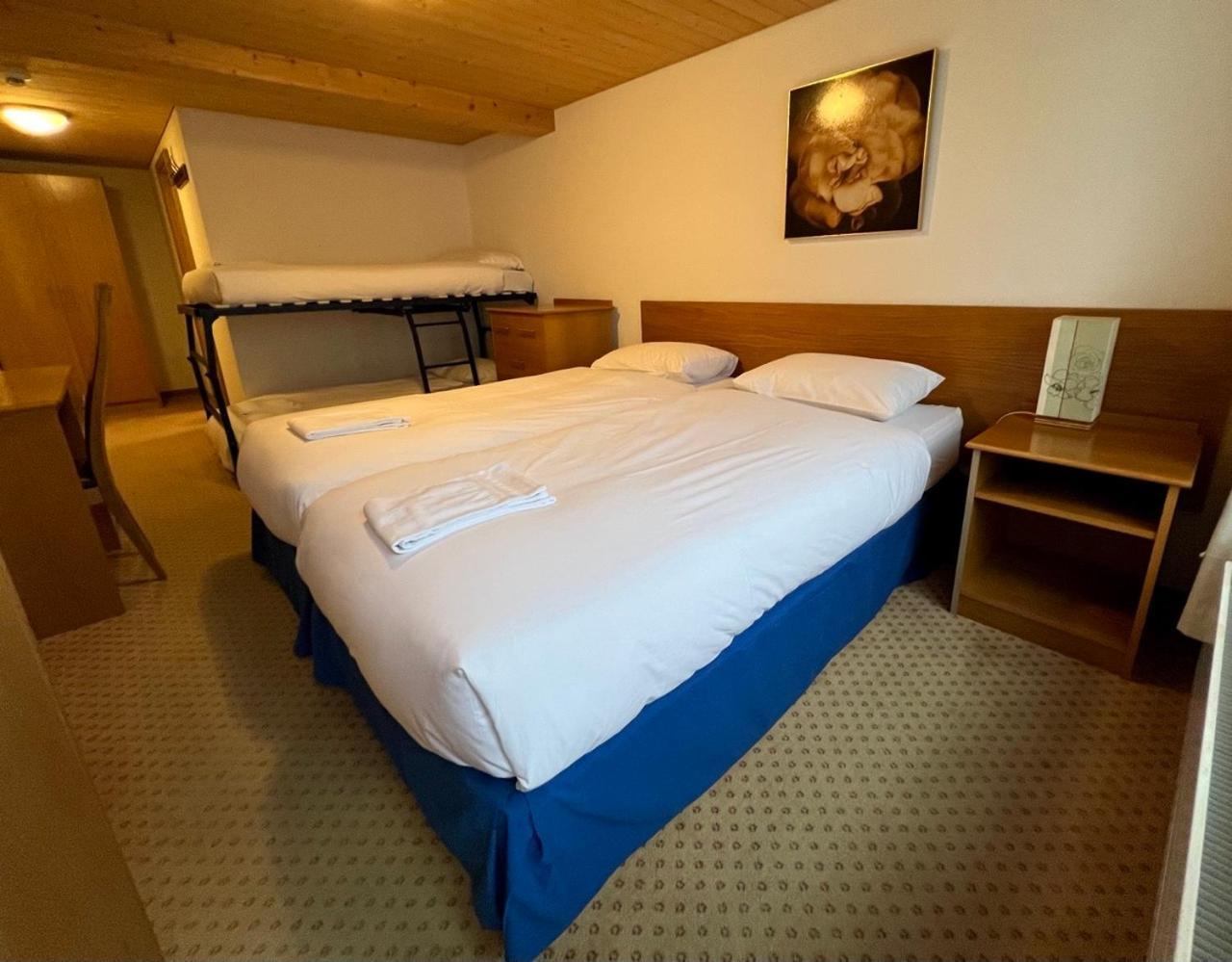 샬레 로사 B&B 라우터브루넨 외부 사진