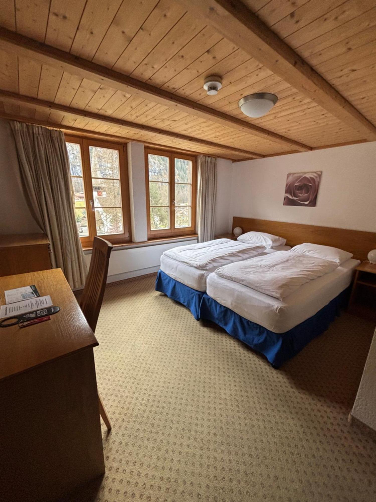 샬레 로사 B&B 라우터브루넨 외부 사진